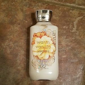 BATH&BODY WORKS WARM VANILLA SUGAR LOTION 8OZ